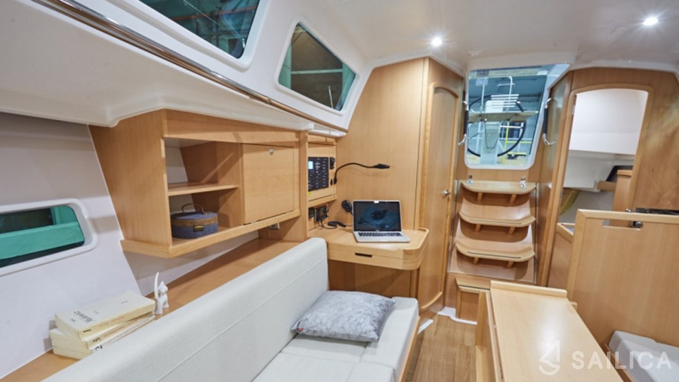 Sun Odyssey 319 - Yacht Charter Sailica