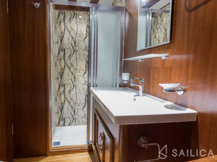 Gulet - Yacht Charter Sailica