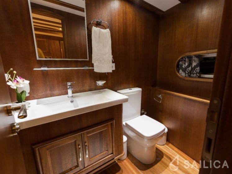Gulet - Yacht Charter Sailica