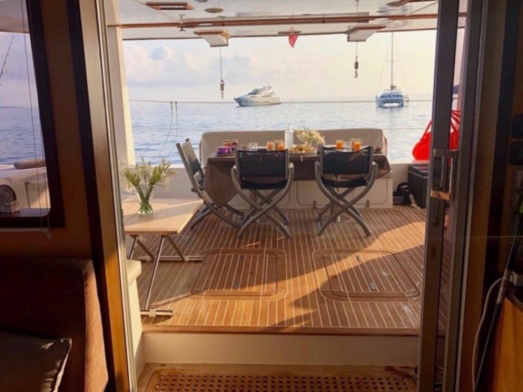 Sunreef 62 - Yacht Charter Sailica