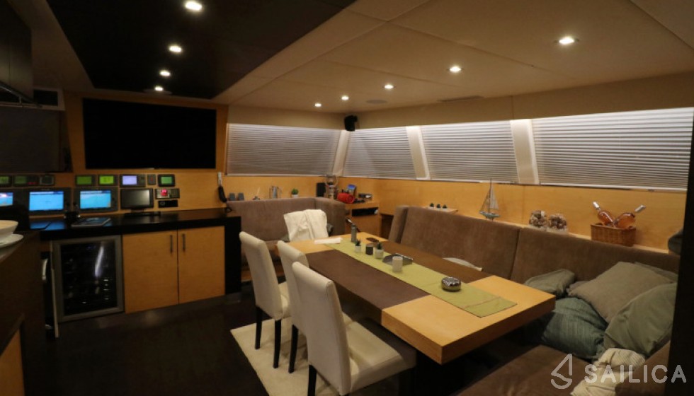 Sunreef 62 - Yacht Charter Sailica