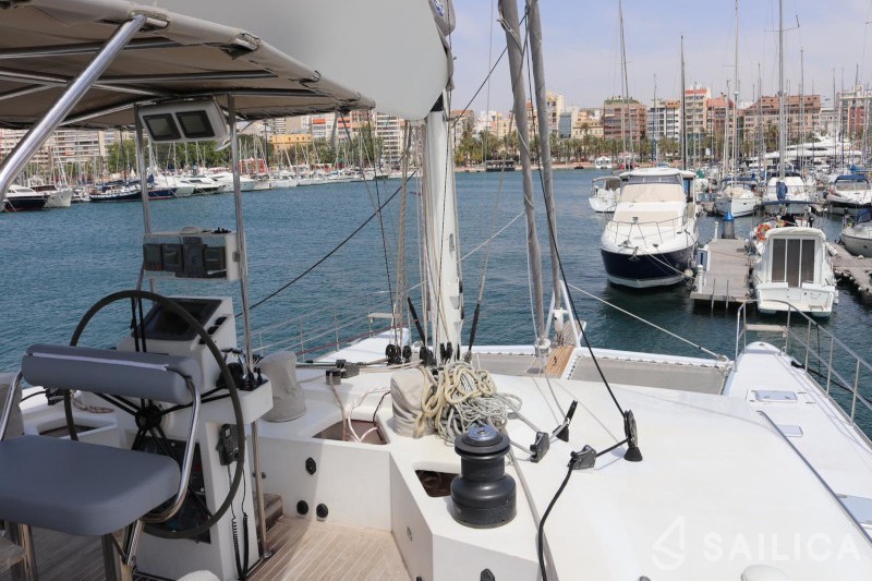 Sunreef 62 - Yacht Charter Sailica