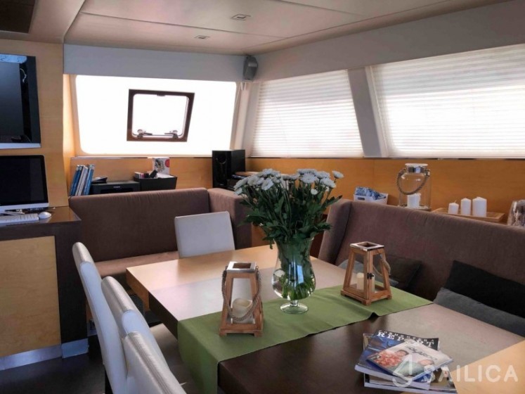 Sunreef 62 - Yacht Charter Sailica