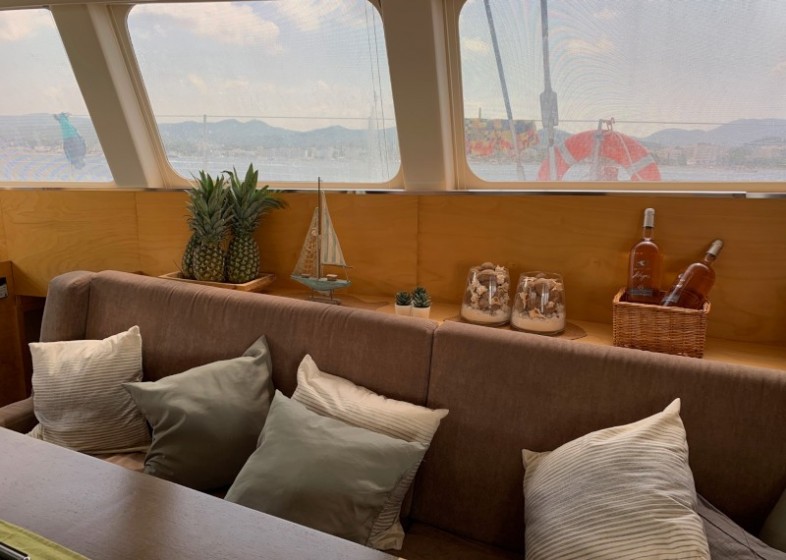 Sunreef 62 - Yacht Charter Sailica
