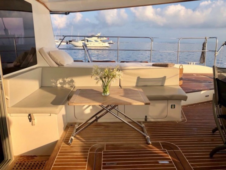 Sunreef 62 - Yacht Charter Sailica