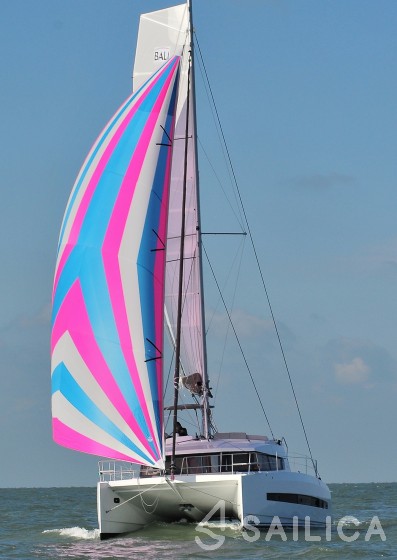Bali 4.1 - Yacht Charter Sailica