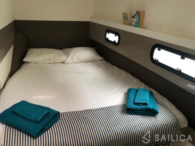 Bali 4.1 - Yacht Charter Sailica