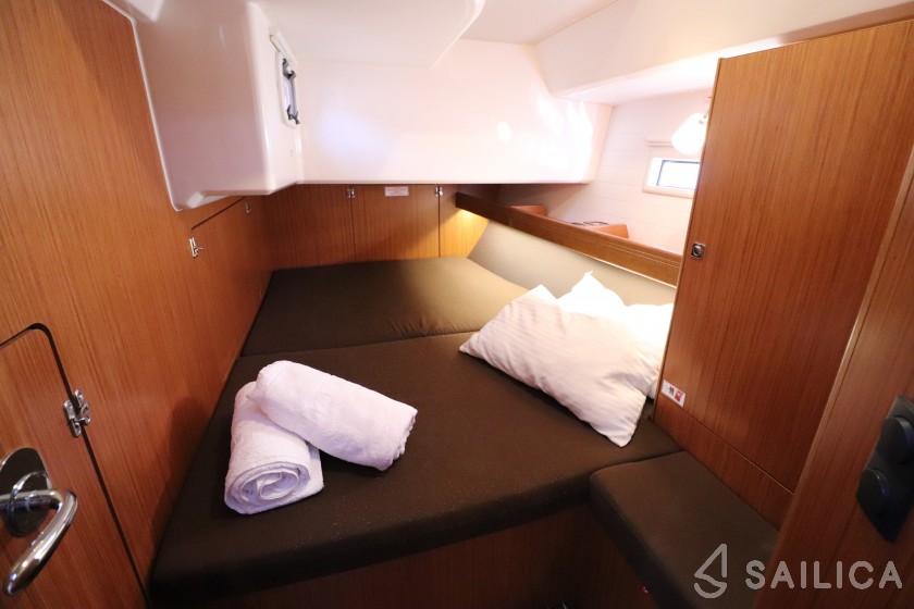 Bavaria Cruiser 46 - Yacht Charter Sailica