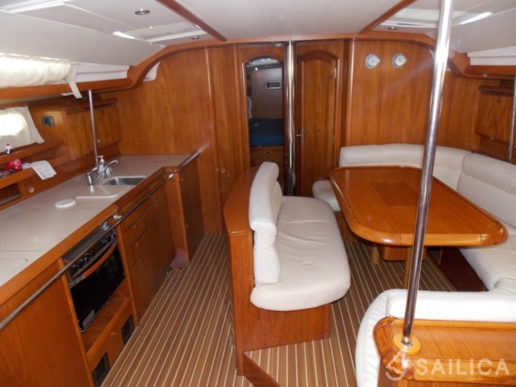 Oceanis 51.1 - Yacht Charter Sailica