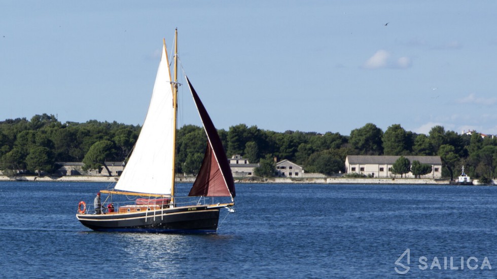 Pilot Cutter - Yacht Charter Sailica