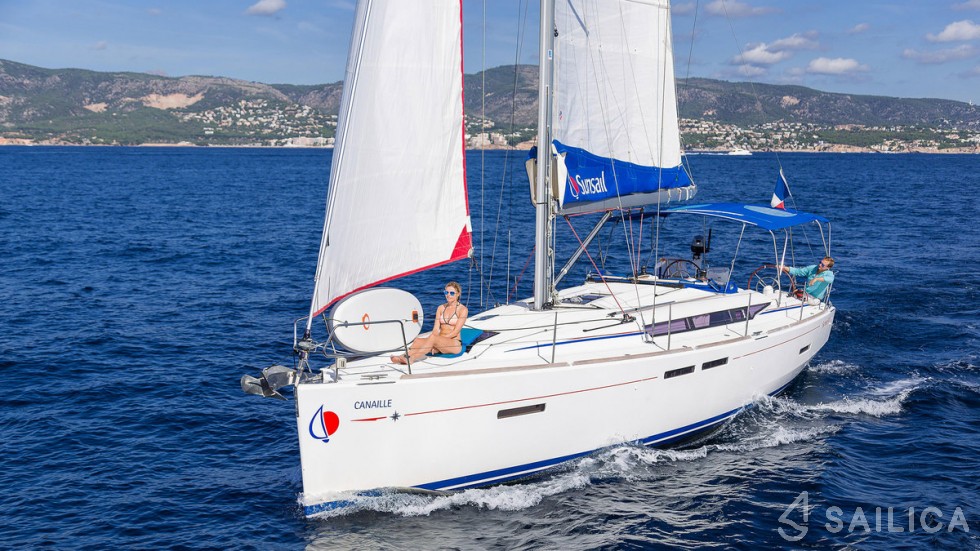 Sun Odyssey 419 - Yacht Charter Sailica