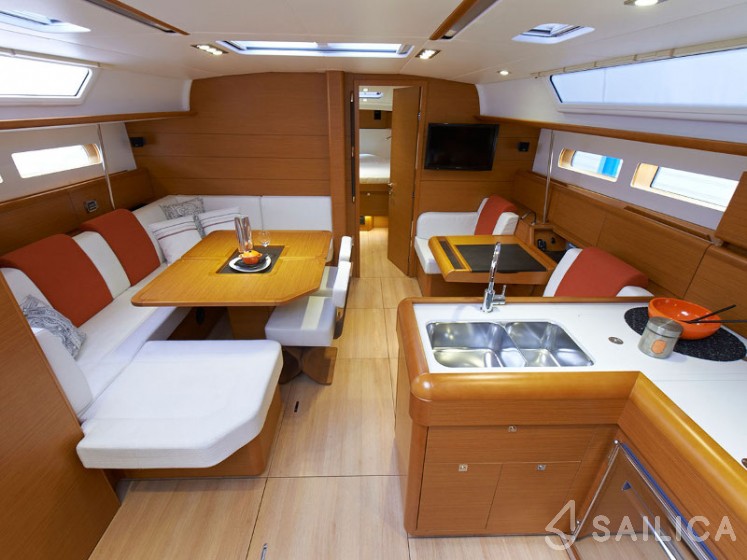 Sunsail 47 - Yacht Charter Sailica