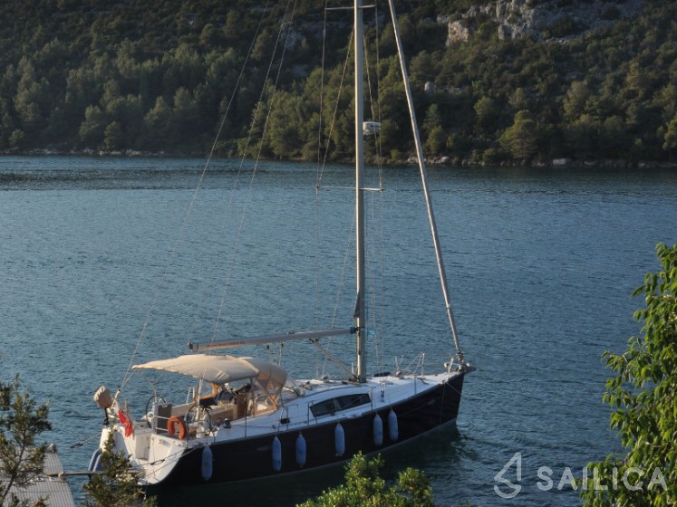 Oceanis 40 - Yacht Charter Sailica
