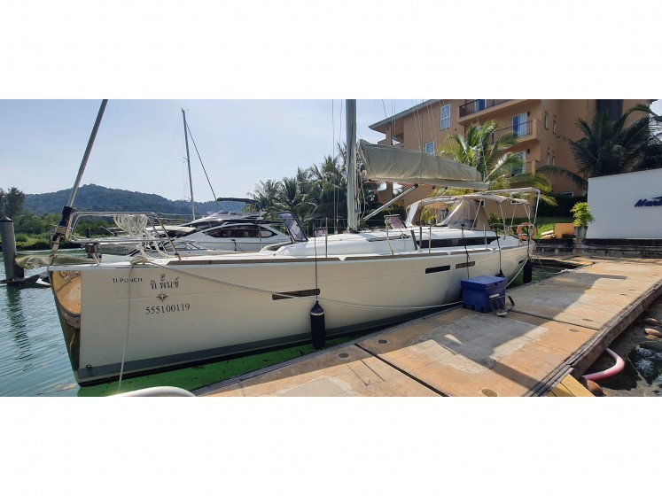 Sun Odyssey 409 - Yacht Charter Sailica