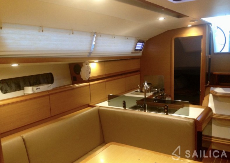 Sun Odyssey 409 - Yacht Charter Sailica