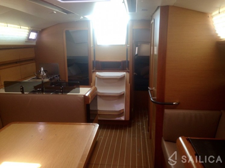 Sun Odyssey 409 - Yacht Charter Sailica
