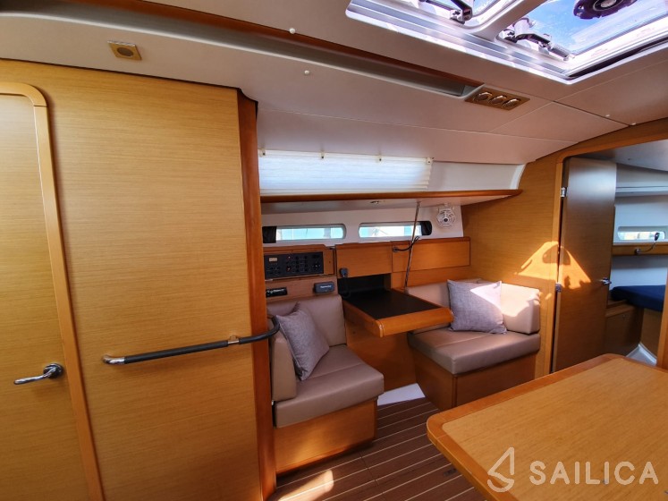 Sun Odyssey 409 - Yacht Charter Sailica