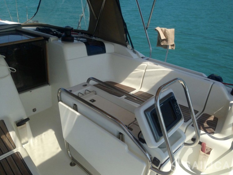 Sun Odyssey 409 - Yacht Charter Sailica