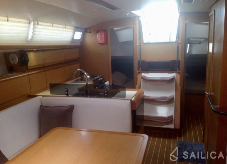 Sun Odyssey 409 - Yacht Charter Sailica