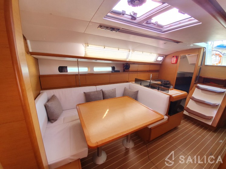 Sun Odyssey 409 - Yacht Charter Sailica