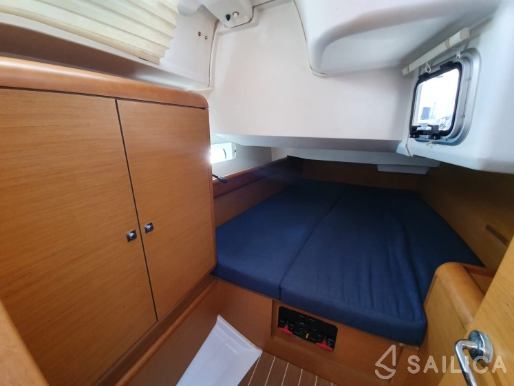 Sun Odyssey 409 - Yacht Charter Sailica
