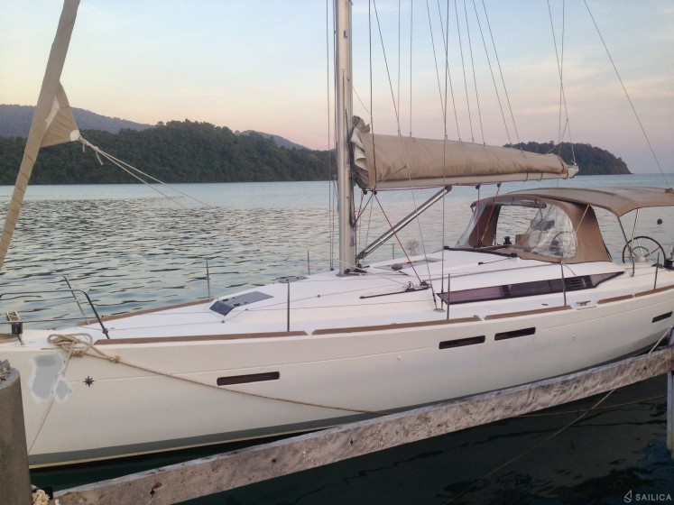 Sun Odyssey 409 - Yacht Charter Sailica