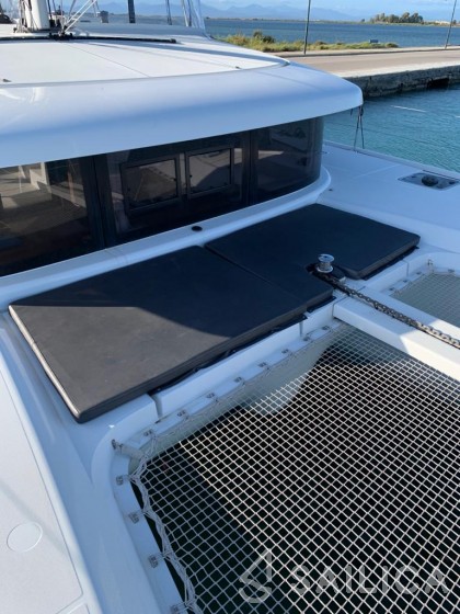 Lagoon 42 - Yacht Charter Sailica