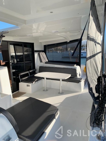 Lagoon 42 - Yacht Charter Sailica