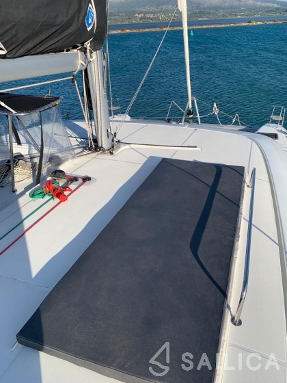 Lagoon 42 - Yacht Charter Sailica