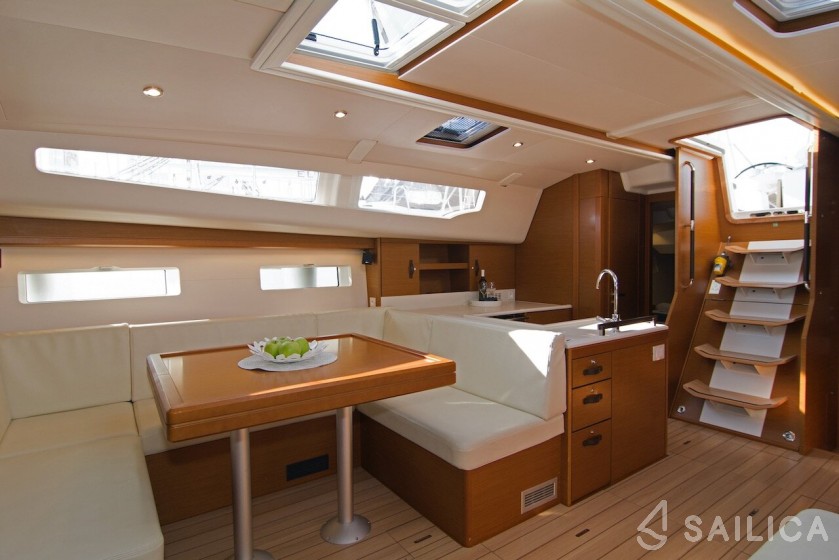 Jeanneau 51 - Yacht Charter Sailica