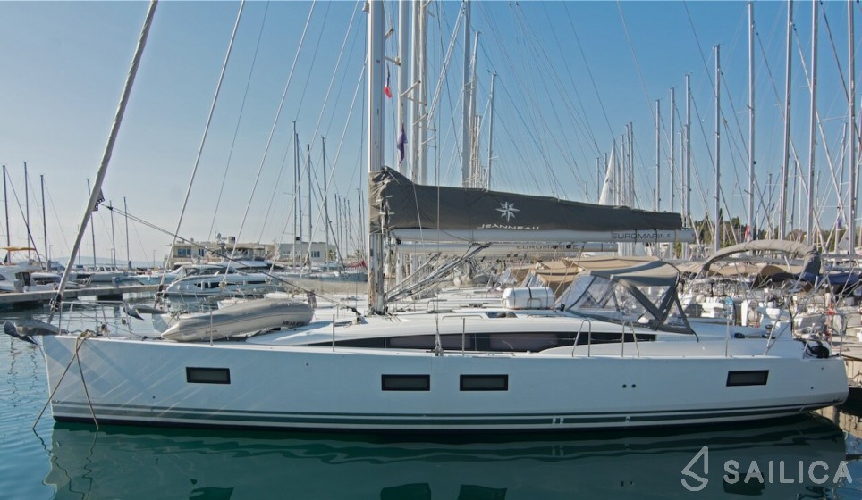 Jeanneau 51 - Yacht Charter Sailica