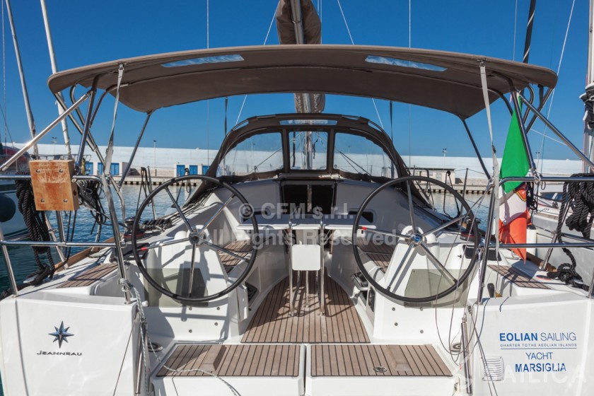 Sun Odyssey 349 - Yacht Charter Sailica