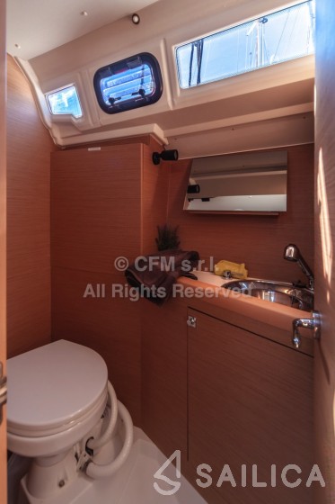 Sun Odyssey 349 - Yacht Charter Sailica