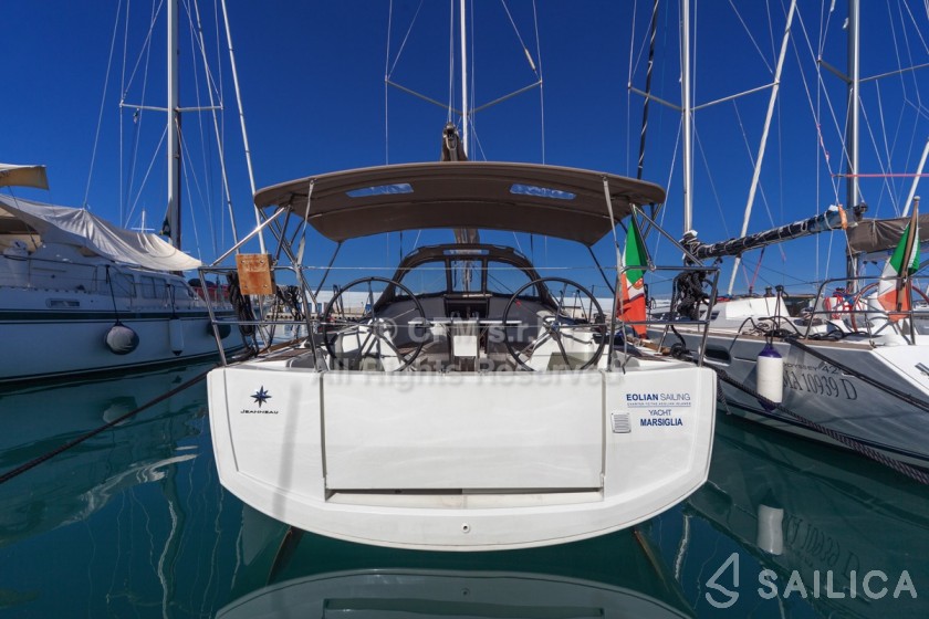 Sun Odyssey 349 - Yacht Charter Sailica