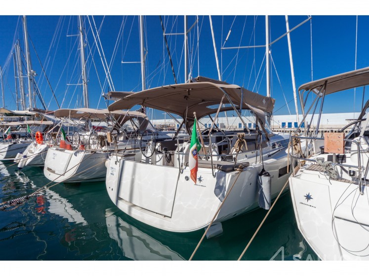 Sun Odyssey 440 - Yacht Charter Sailica