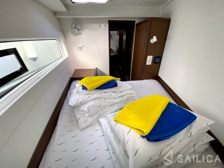 Lagoon 40 - Yacht Charter Sailica