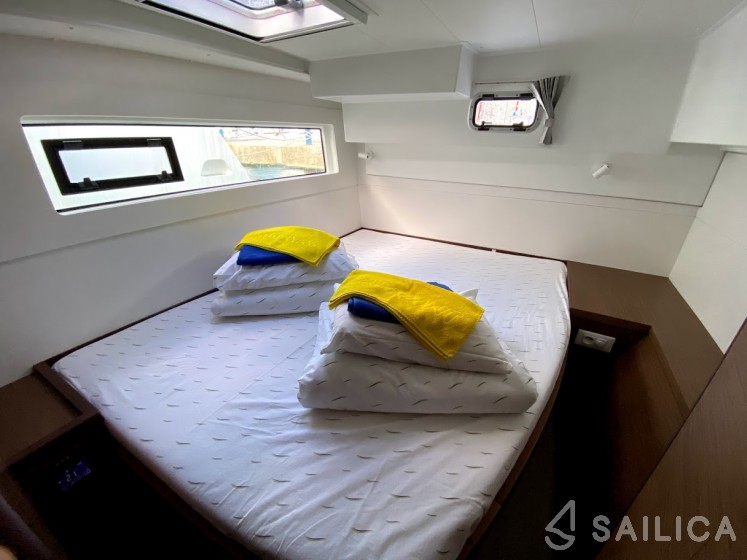 Lagoon 40 - Yacht Charter Sailica