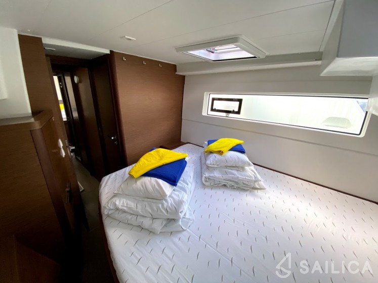 Lagoon 40 - Yacht Charter Sailica