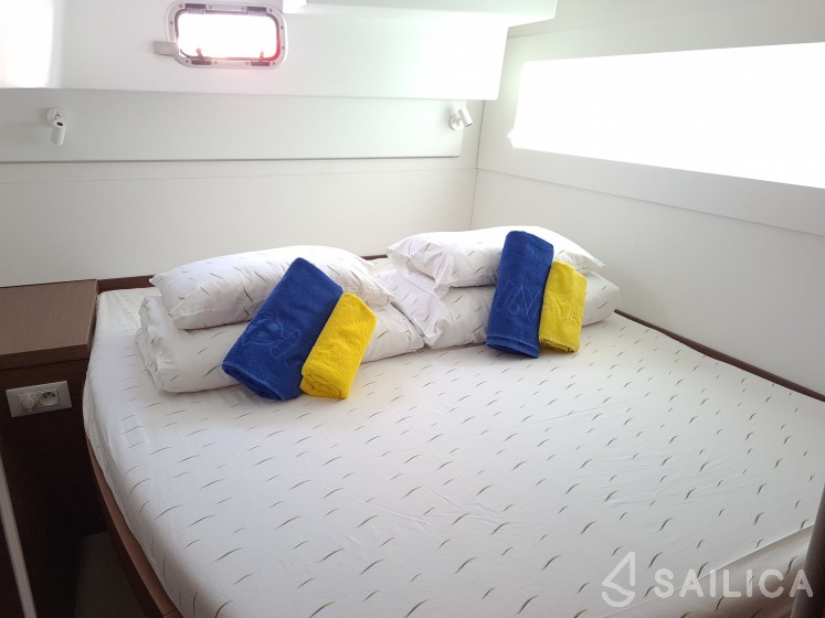 Lagoon 40 - Yacht Charter Sailica