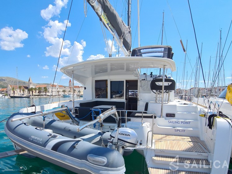 Lagoon 40 - Yacht Charter Sailica