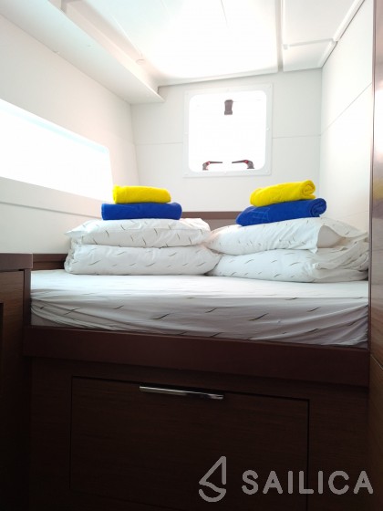 Lagoon 40 - Yacht Charter Sailica