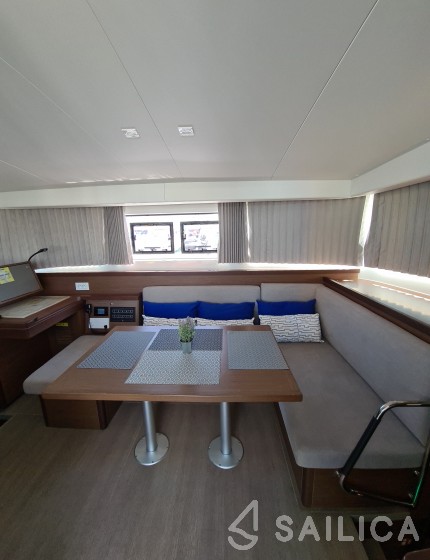 Lagoon 40 - Yacht Charter Sailica