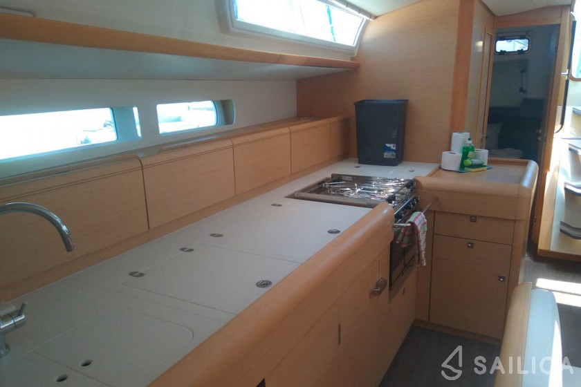 Sun Odyssey 519 - Yacht Charter Sailica