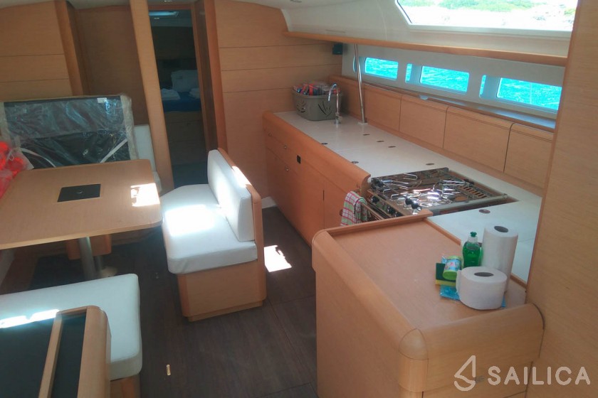 Sun Odyssey 519 - Yacht Charter Sailica