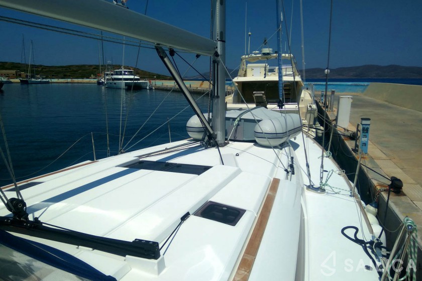 Sun Odyssey 519 - Yacht Charter Sailica