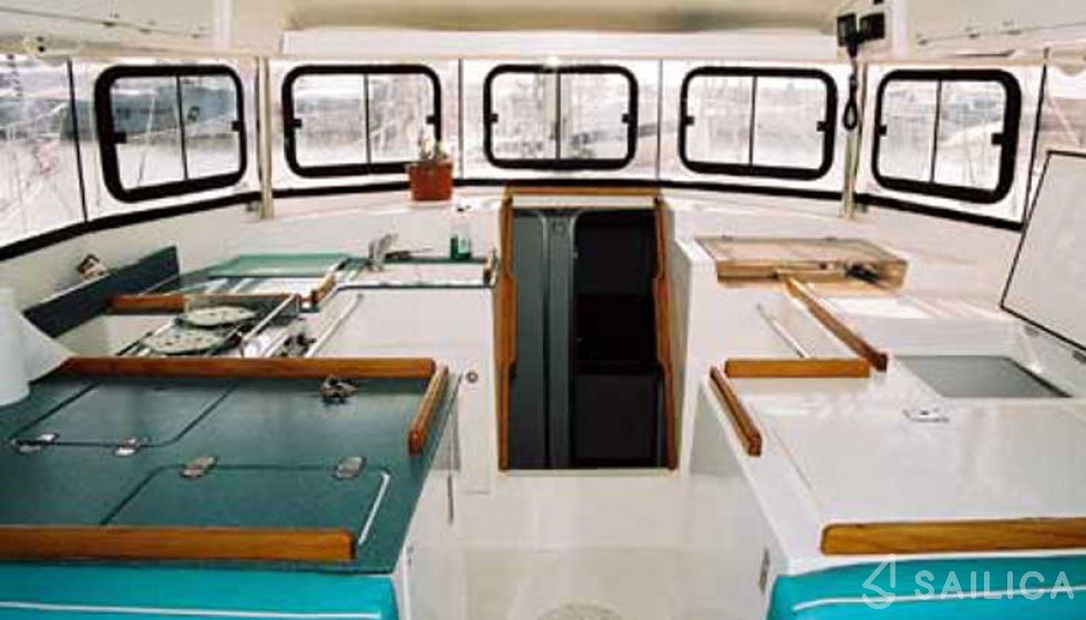 Atoll 6 - Yacht Charter Sailica