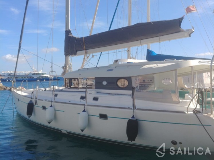 Atoll 6 - Yacht Charter Sailica