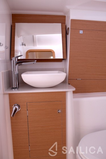 Dufour 390 Grand Large - Yacht Charter Sailica