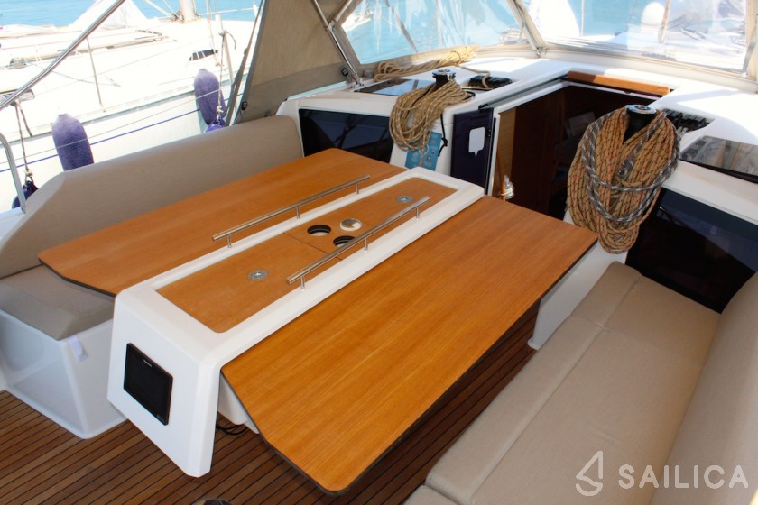 Dufour 390 Grand Large - Yacht Charter Sailica