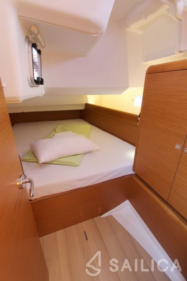Sun Odyssey 449 - Yacht Charter Sailica